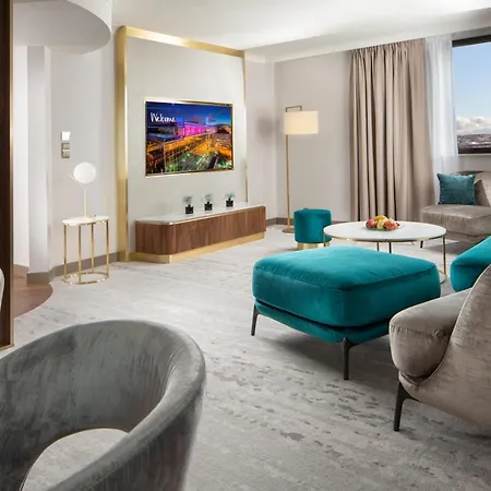 Hilton Atrium 5*