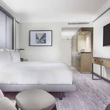 Hilton Otel 5*