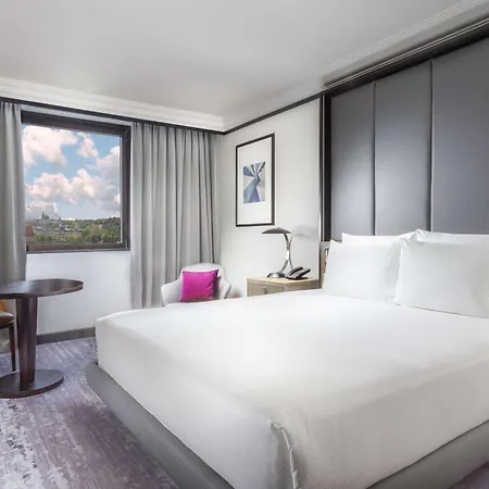Hilton Otel