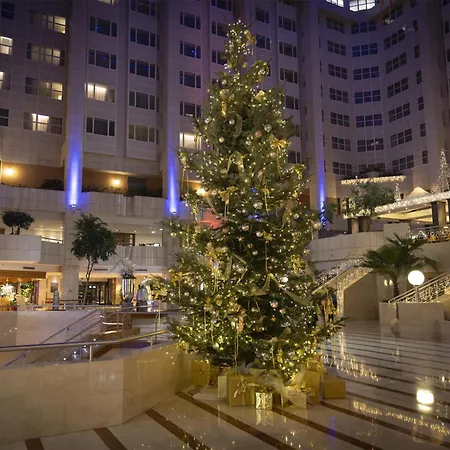Hilton Atrium פראג