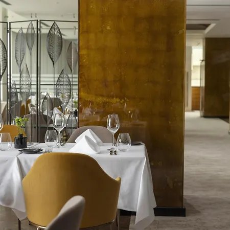 Hotel Hilton Atrium 5*