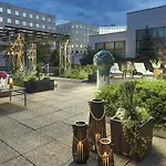 Hilton Atrium فندق 5*