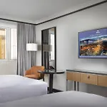Hilton Atrium فندق 5*