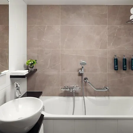 Hotel Hilton Atrium 5*