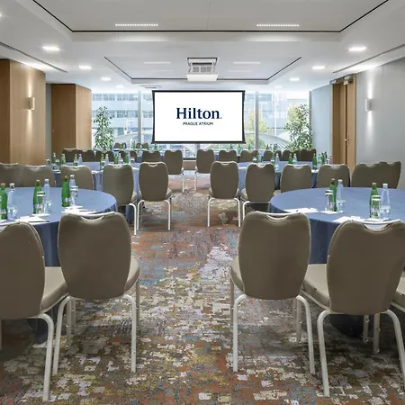 ホテル Hilton Atrium 5*