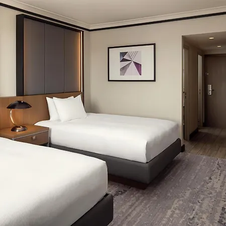 Hilton Atrium ホテル