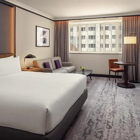 ホテル Hilton Atrium プラハ