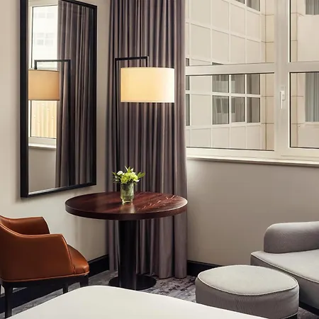 Hilton Atrium プラハ