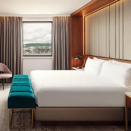 Hilton Atrium ホテル