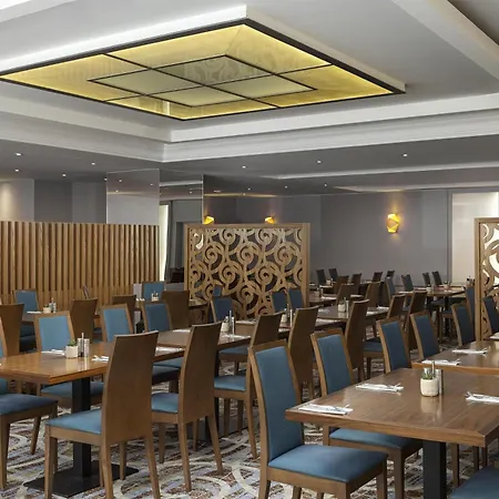 Hilton Atrium 5*