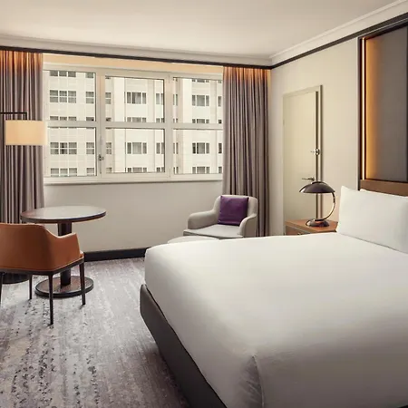 Hilton Atrium ホテル プラハ