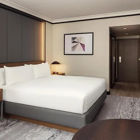 Hilton Atrium プラハ