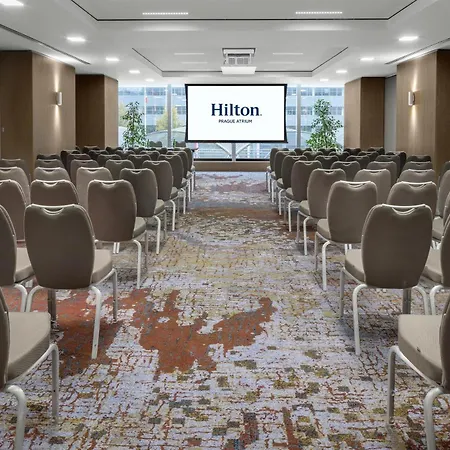 מלון Hilton Atrium