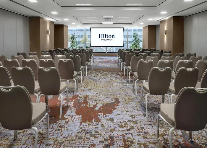 מלון Hilton Atrium