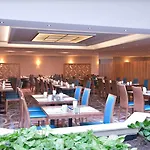 Hilton Atrium 5*